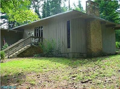 4th image of 180 Pinetree Dr