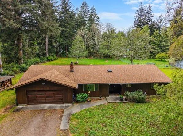 301 Kelly Rd, Crescent City, CA 95531