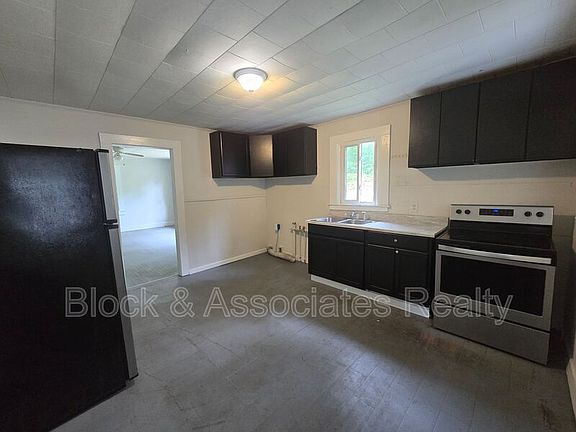 3rd image of 117 Plummer Dr