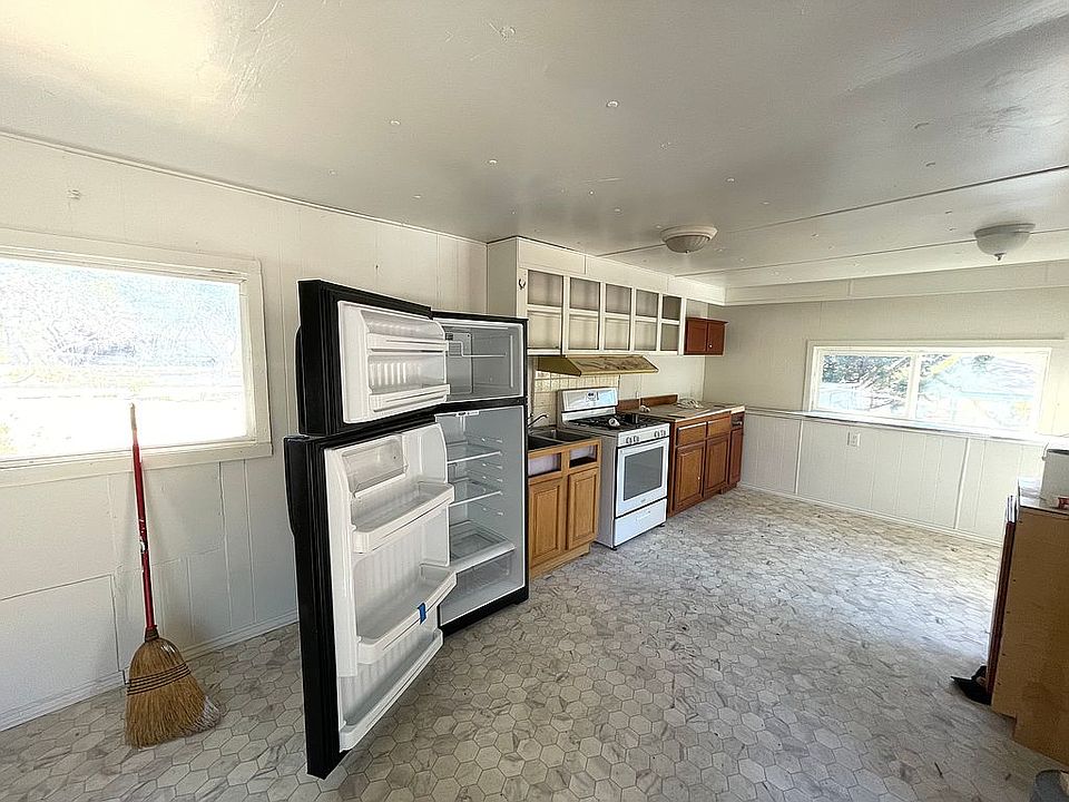 2nd image of 2921 10th St