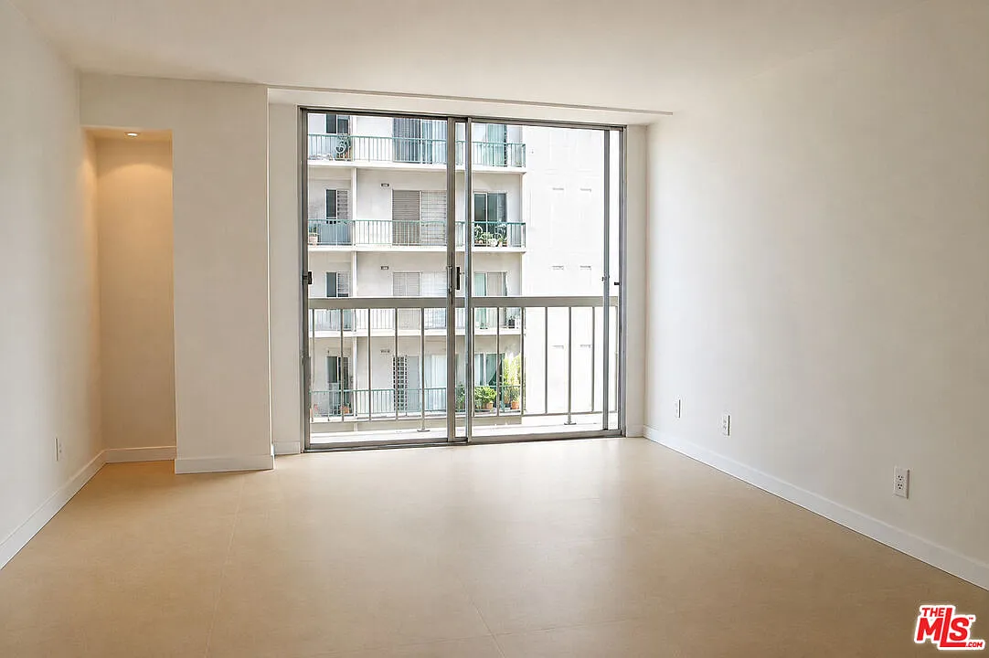 1 bed, 1.5 bath, 853 sqft, $3,150 — Photo 4