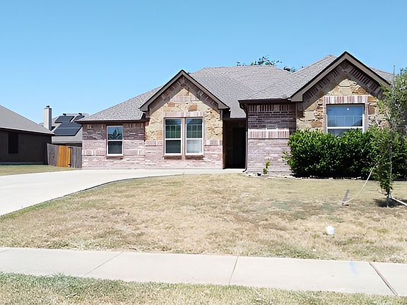 5th image of 221 Anthony Ln