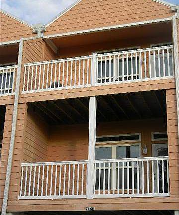 2nd image of 706 SE Avenue F #B