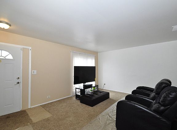 4th image of 4166 Brentwood Ln
