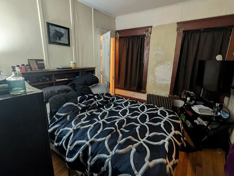 48-50 Wellington St #1 — Photo 3