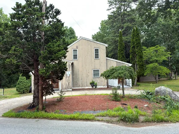 105 Reservoir Rd, Coventry, RI 02816
