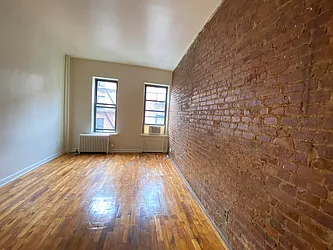 Rented by Best Apartments North Inc