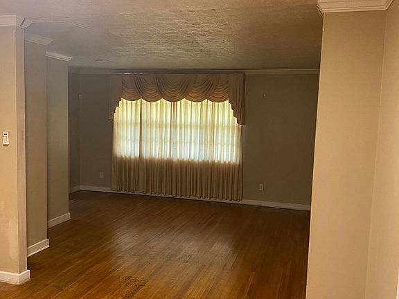 2nd image of 3701 Willow Ave SW
