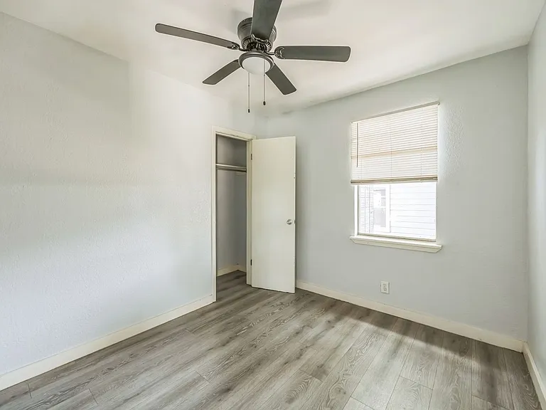 1007 W Saint Charles St #6 — Photo 12