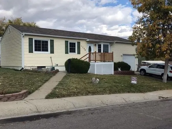 1704 E 17th St, Casper, WY 82601