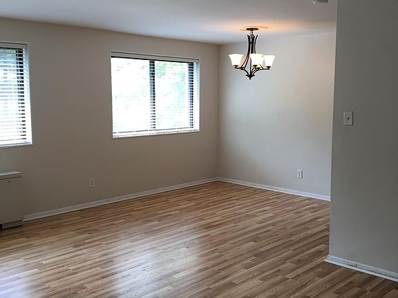 Living/Dining Area
