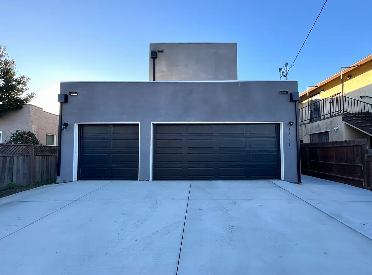 Building Photo - 13227 Florwood Ave