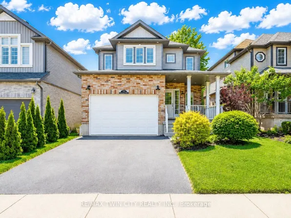 31 Parkvale Dr, Kitchener, ON N2R 1Z5