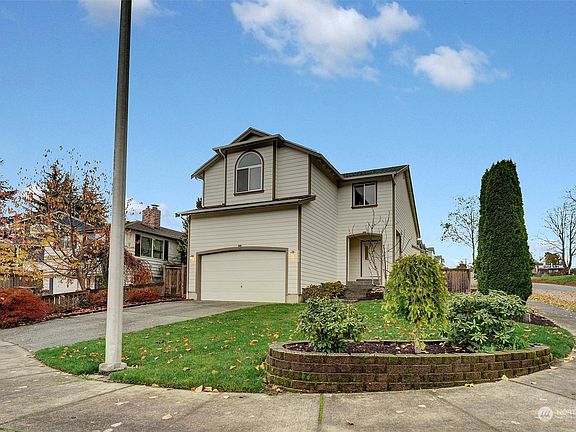 2nd image of 4533 35th Street NE