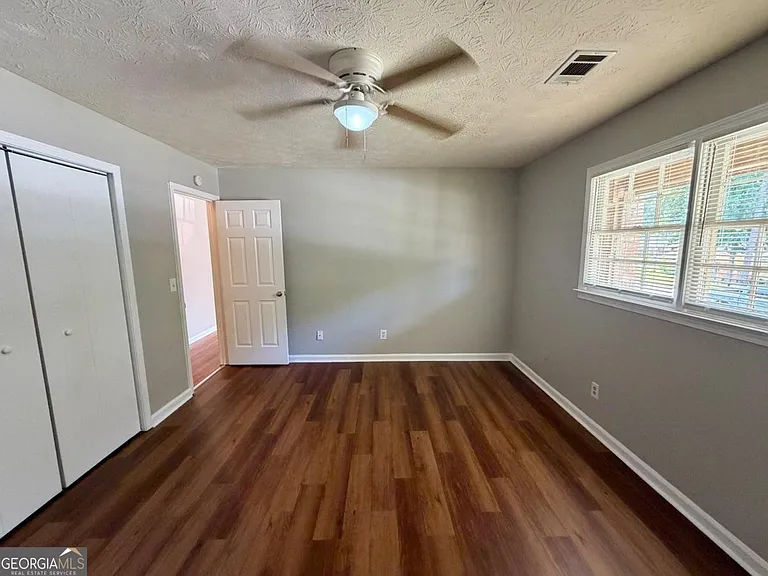 1780 Southgate Ln SE — Photo 7