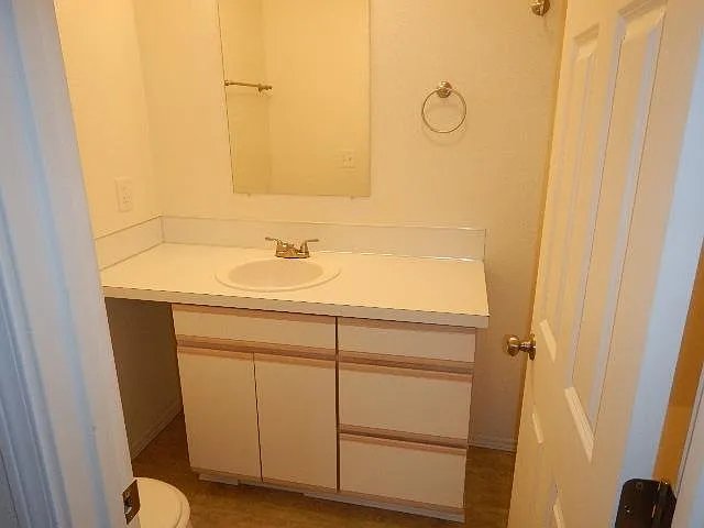 609 Grant Ln SW #B — Photo 9