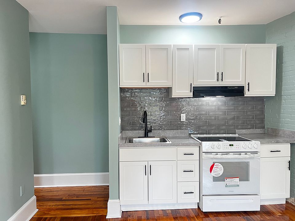 1st image of 55 Park Dr APT 12