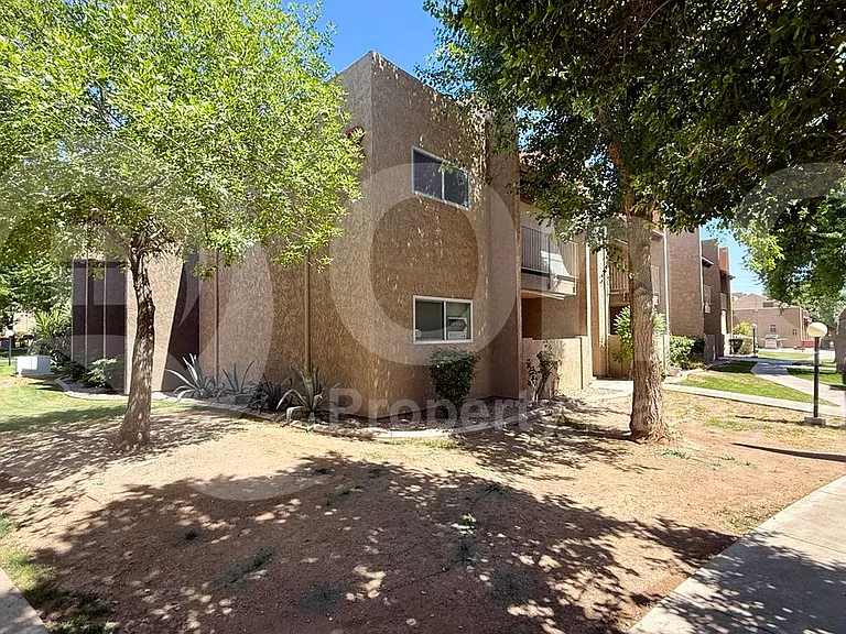 5525 E Thomas Rd #R7 — Photo 9