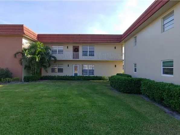 93 Springlake Dr, Vero Beach, FL 32962