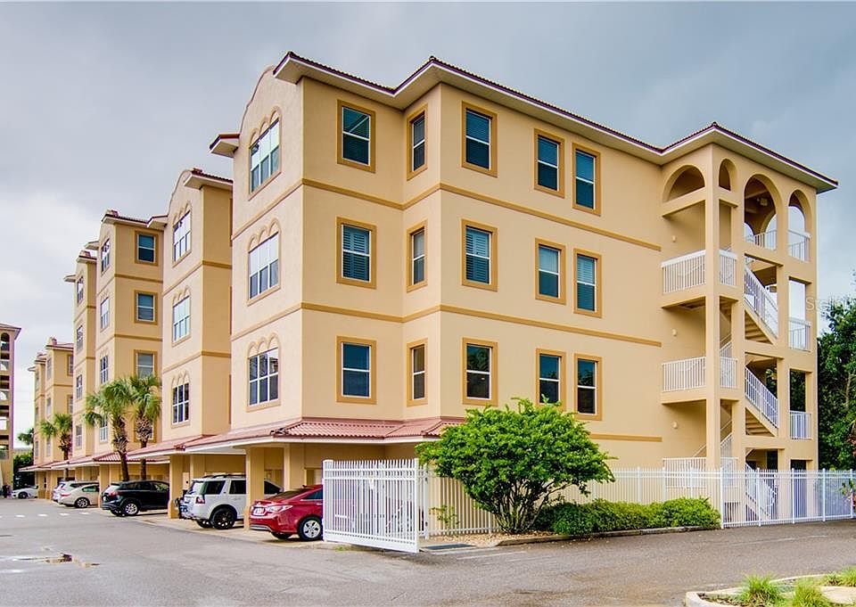 1st image of 618 Wells Ct Unit 202