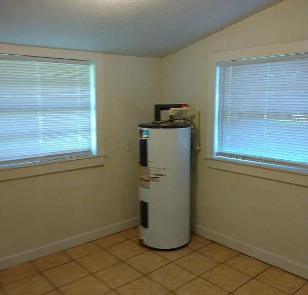 Utility/Laundry Room with Washer & Dryer Hookup