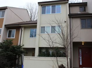 1756 Powder Horn Ter, Woodbridge, VA 22191