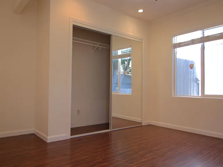 6730 Balboa Blvd — Photo 14