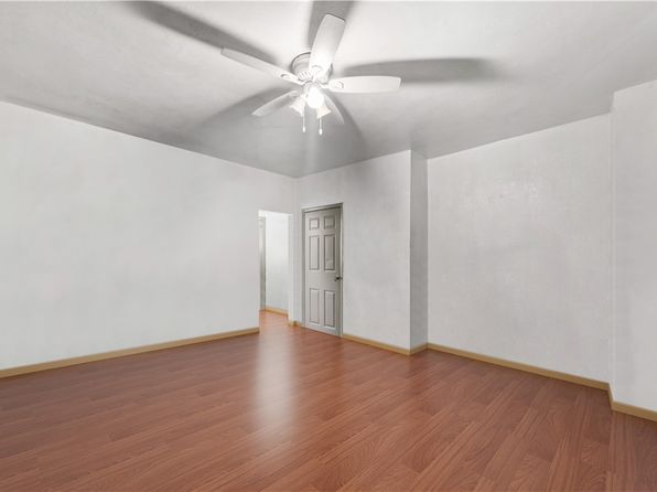 37 Welsh Way S, Pittsburgh, PA 15203