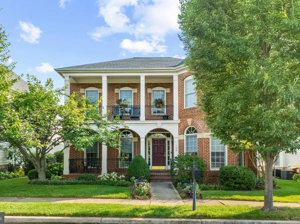 758 Pearson Point Pl, Annapolis, MD 21401