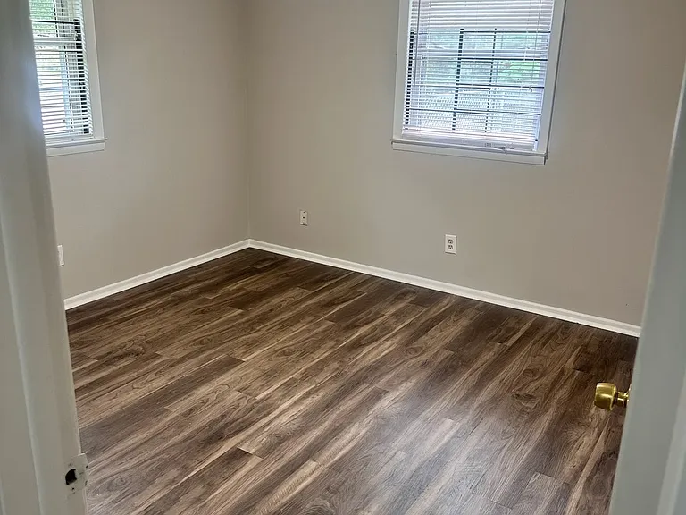 133 Croatan St — Photo 6