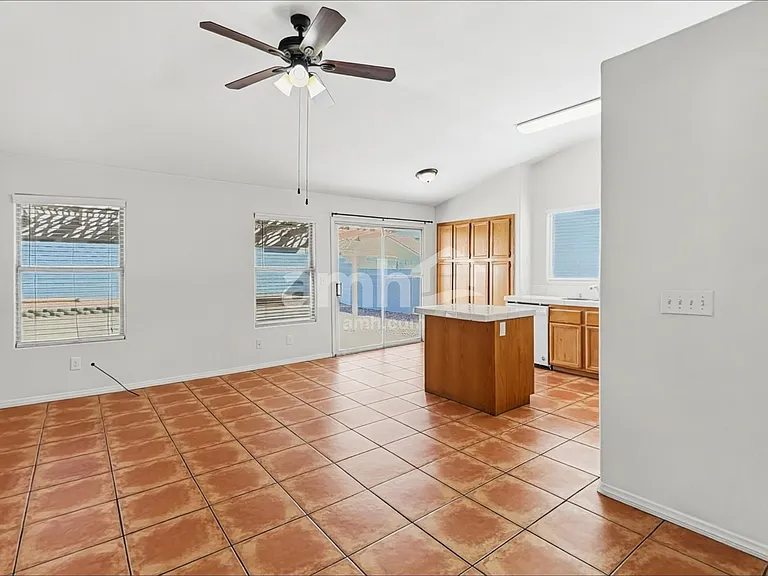 222 Mariposa Way — Photo 5