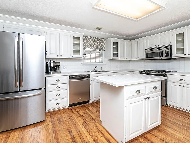 941 Evergreen Ave — Photo 13
