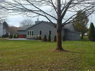 3427 Valleybrook Dr, Brighton, MI
