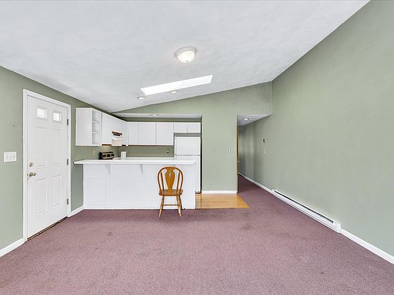5th image of 35 Ashumet Road UNIT 10C