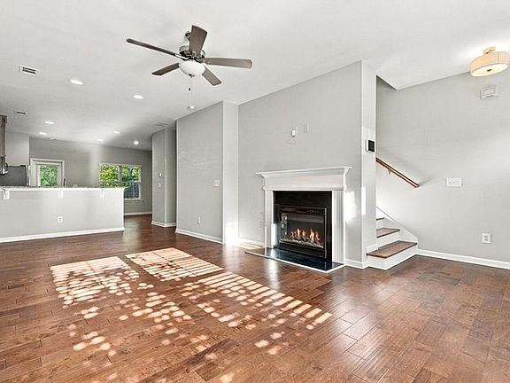 3rd image of 847 Ambient Way SW