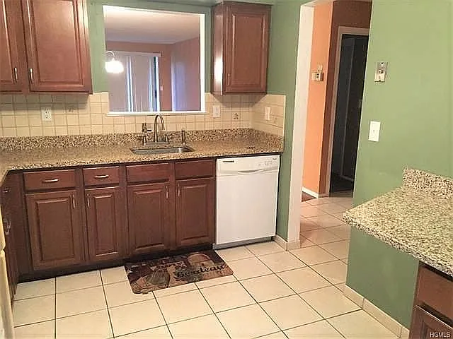 1 bed, 936 sqft, $2,500 — Photo 3