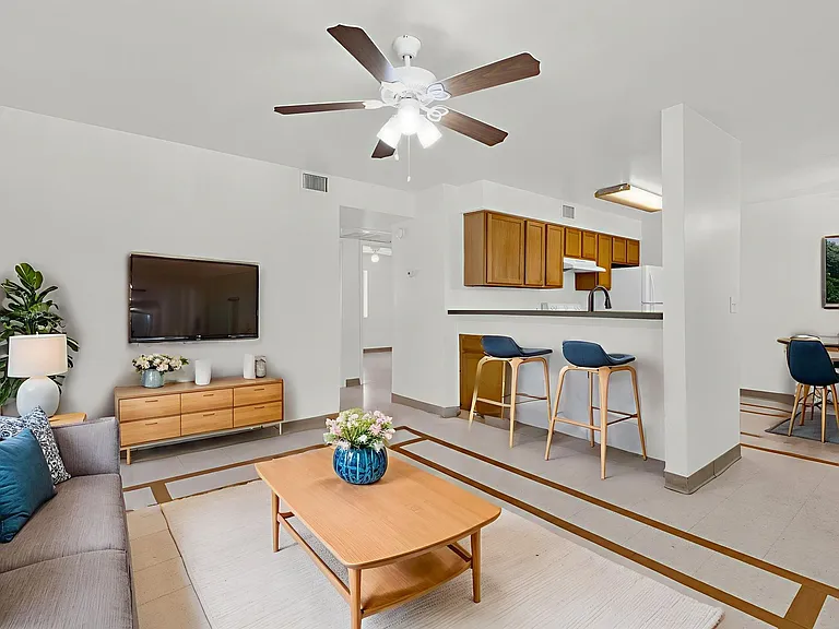2302 W Colter St — Photo 9
