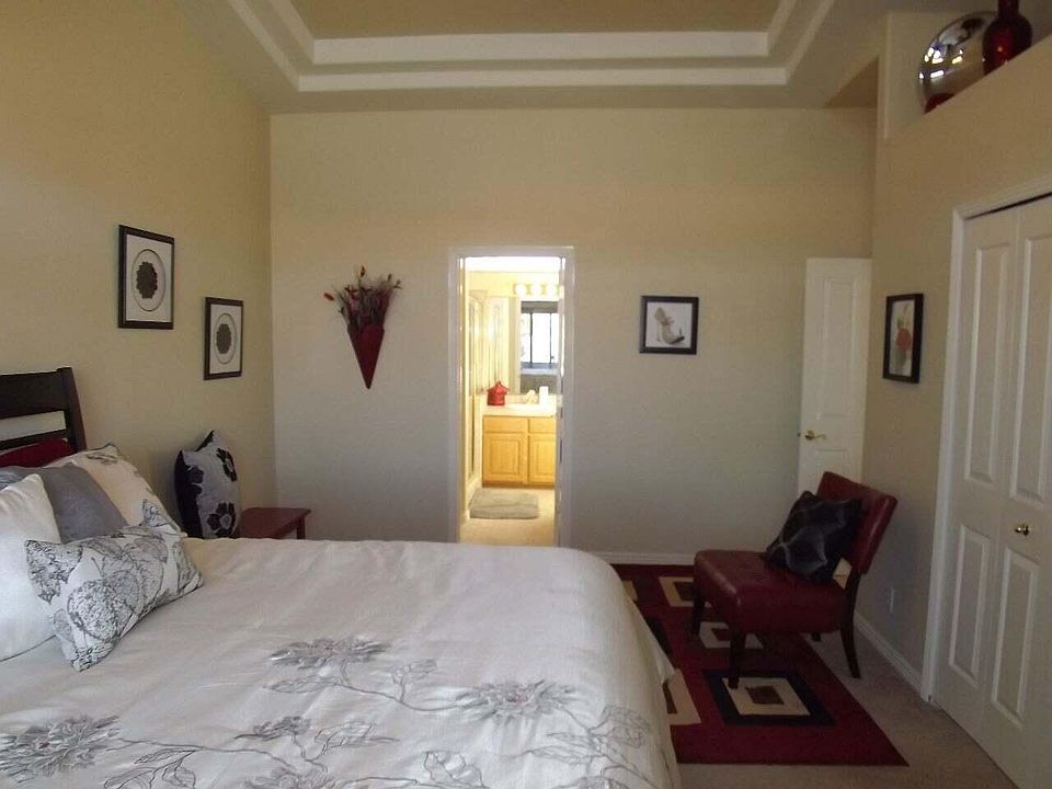 2nd image of 340 N Country Ln Unit 23