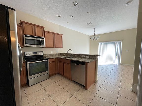 4th image of 10616 Savannah Plantation Ct