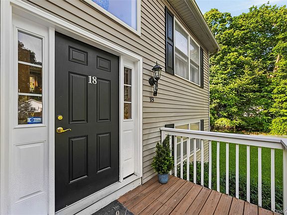 5th image of 18 Hickory Place