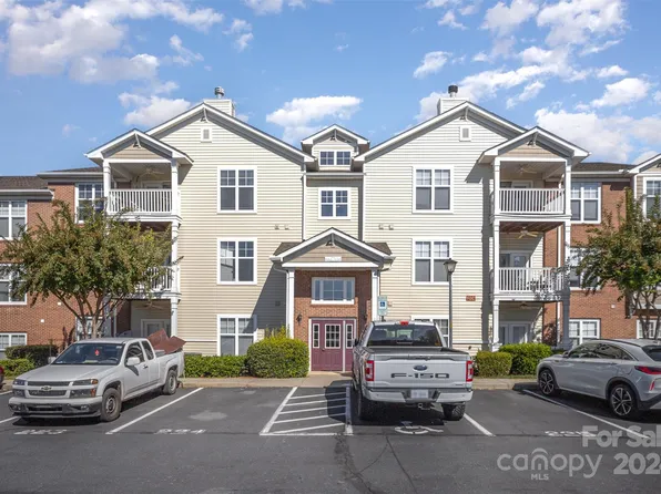 11273 Hyde Pointe Ct, Charlotte, NC 28262