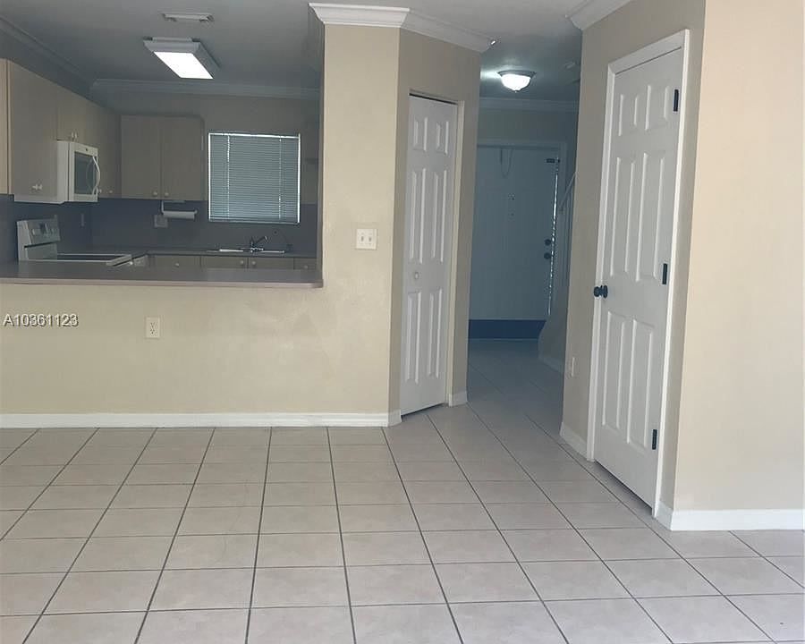 10632 (10)