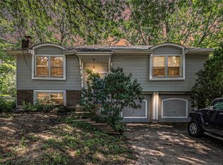 11933 Sycamore Ave, Grandview, MO 64030