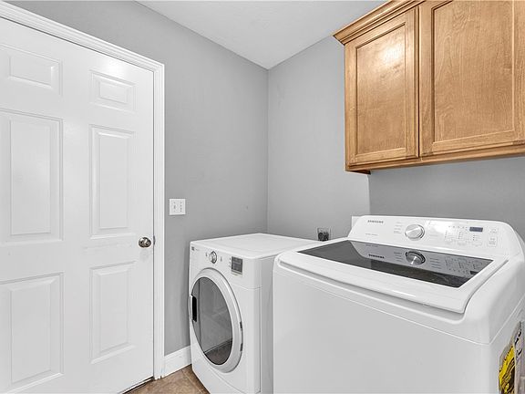 4th image of 1300 N 31st St