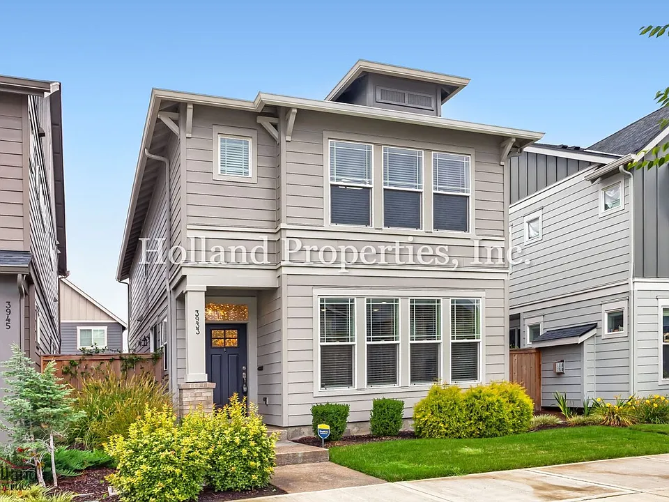 3933 SE 83rd Ave