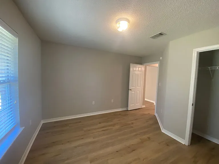 9676 Parker Lake Cir — Photo 29