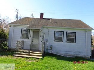 1126 Pierce Rd, Lansing, MI 48910