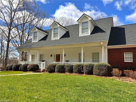 2nd image of 345 W Arbor Ln