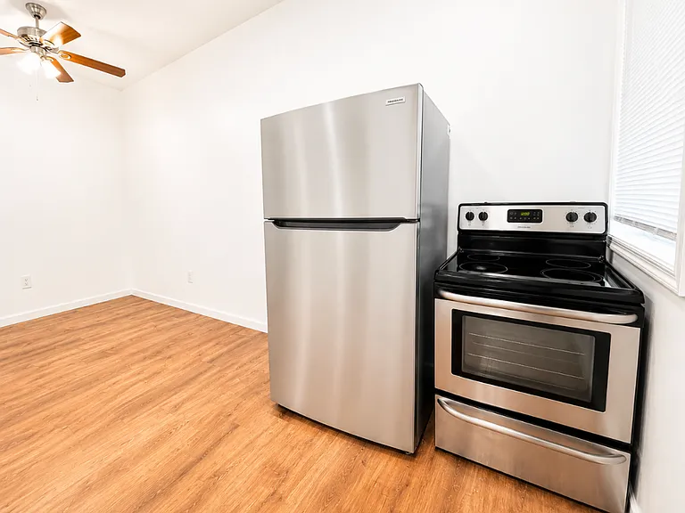 318 N Paca St — Photo 10