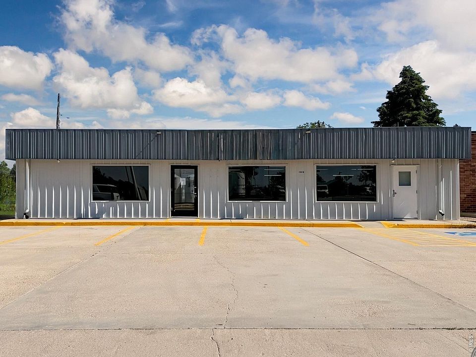 1st image of 1144 Main St
